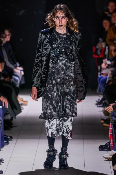 Look 25
